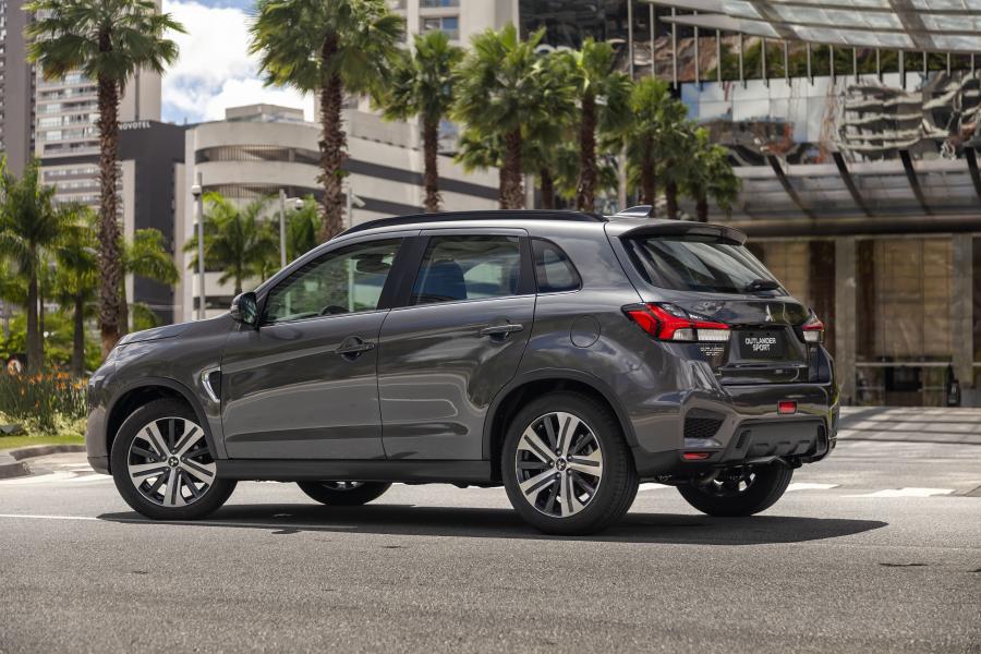  Mitsubishi Outlander Sport HPE Flex 2020 года  (LA) (фото 4 из 15)
